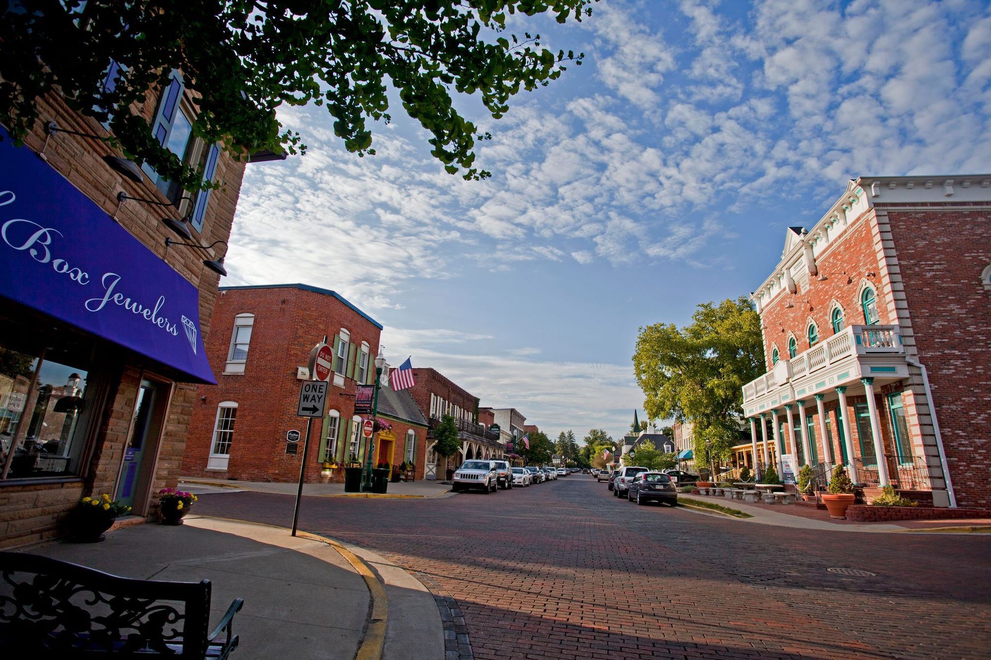 Aria Zionsville Apartments, Zionsville - (see pics & AVAIL)