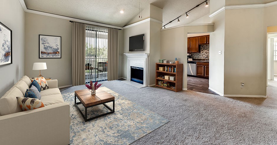 Atera Apartments, Dallas - (see pics & AVAIL)