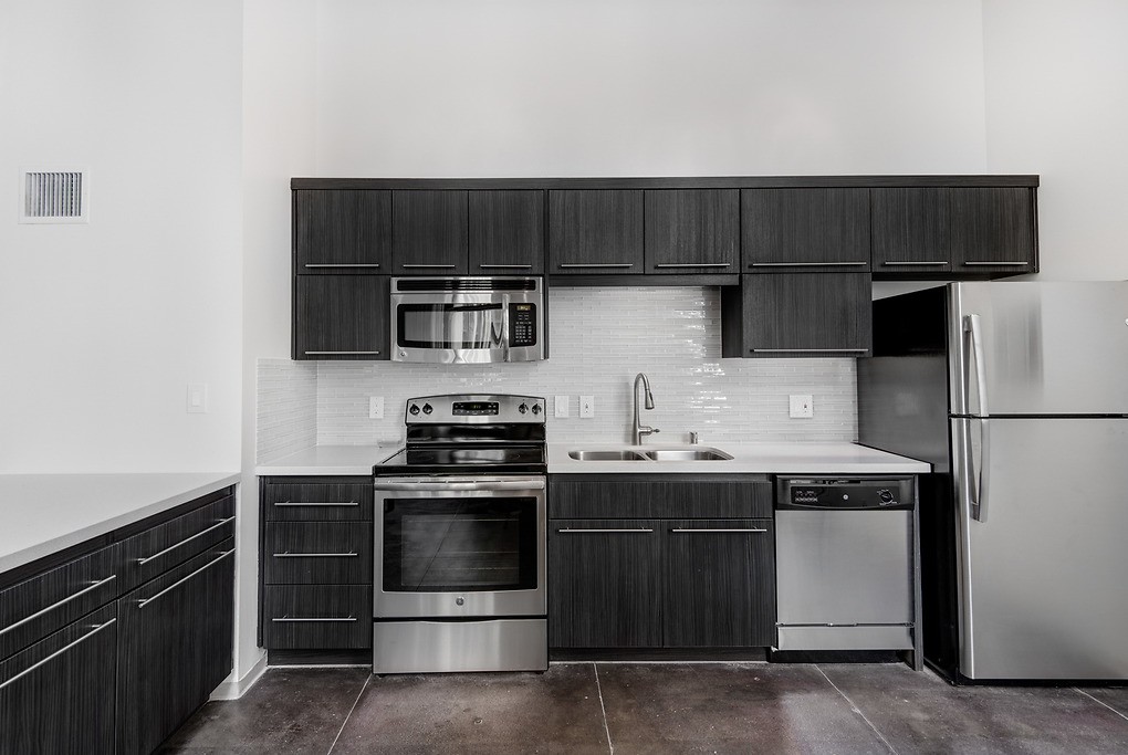 Pacific Electric Lofts, Los Angeles (see pics &amp; AVAIL)