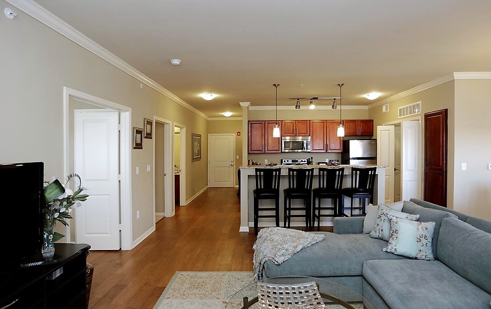 The Briarcliff City Apartments, Kansas City - (see pics & AVAIL)