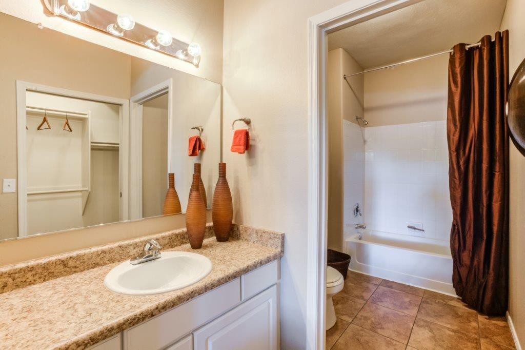 Finisterra Apartment Homes, Tempe (see pics &amp; AVAIL)