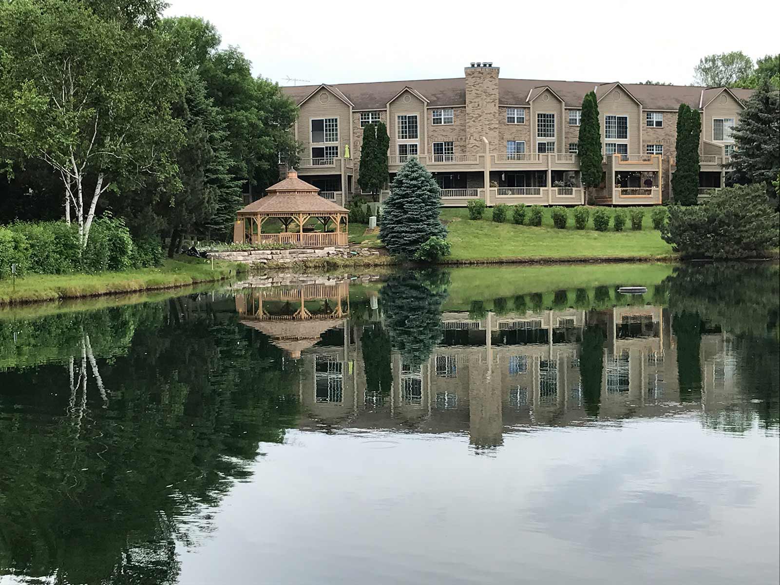 White Oaks Apartments, Bayside - (see pics & AVAIL)