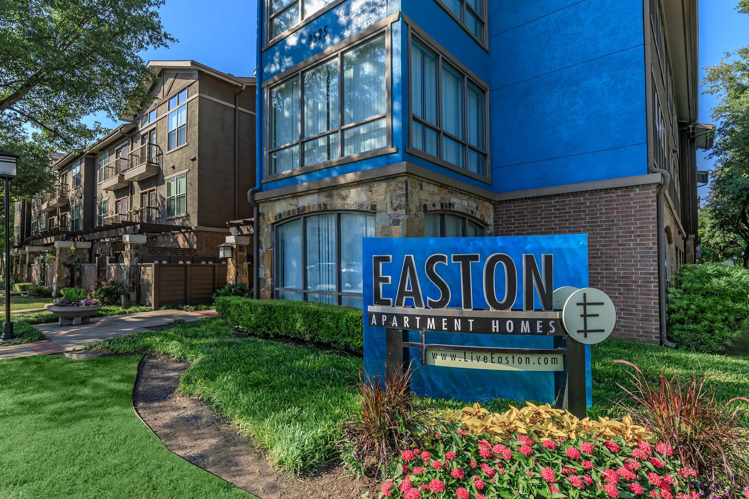 Easton Apartment Homes, Dallas (see pics & AVAIL)
