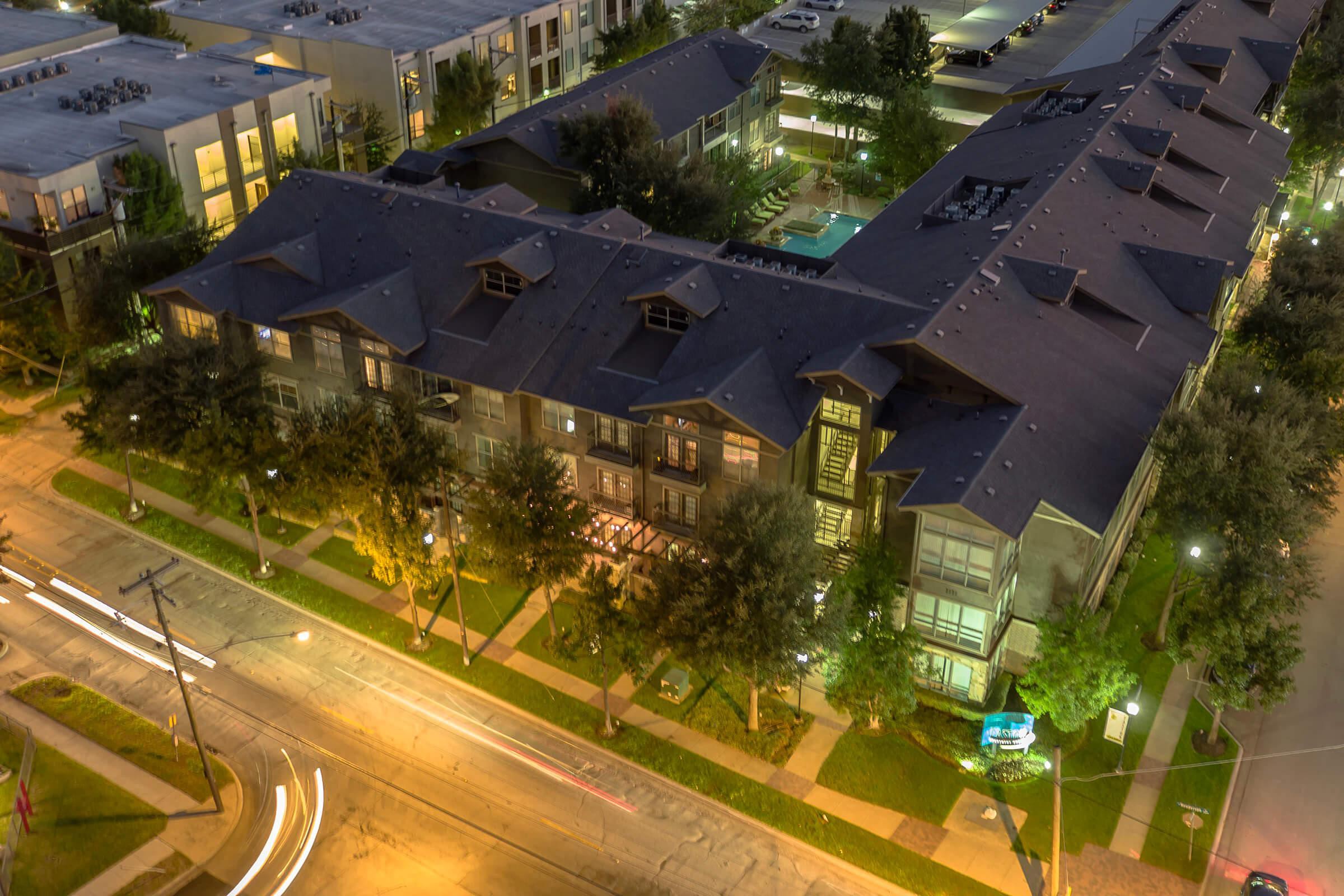 Easton Apartment Homes, Dallas (see pics & AVAIL)