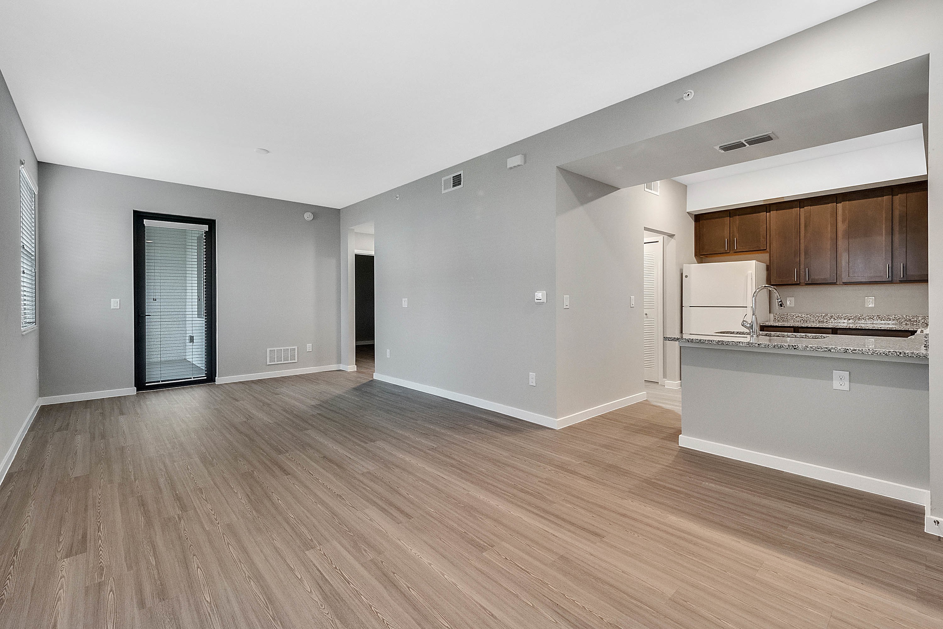 The Edge Apartments, Fort Myers - (see pics & AVAIL)