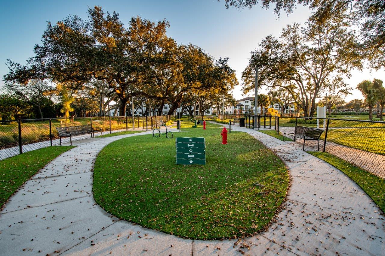 Legacy at Oakwood Landing, Melbourne - (see pics & AVAIL)