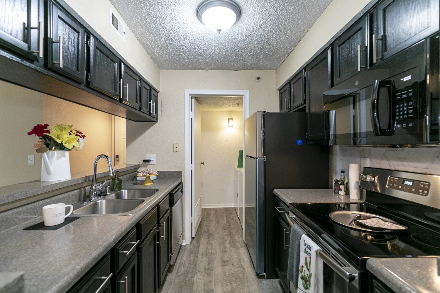 Kansas City Art Institute 2 Bedroom Apartments | College Student Apartments